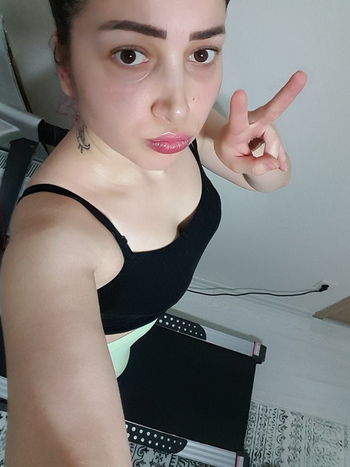 Yaşlar kaç tanışalım biraz eğlenmek istiyorum