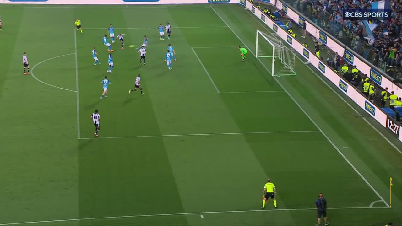 SANDI LOVRIC ALMOST TAKES THE ROOF OFF OF THE NET AND NAPOLI ARE STUNNED. 👀”