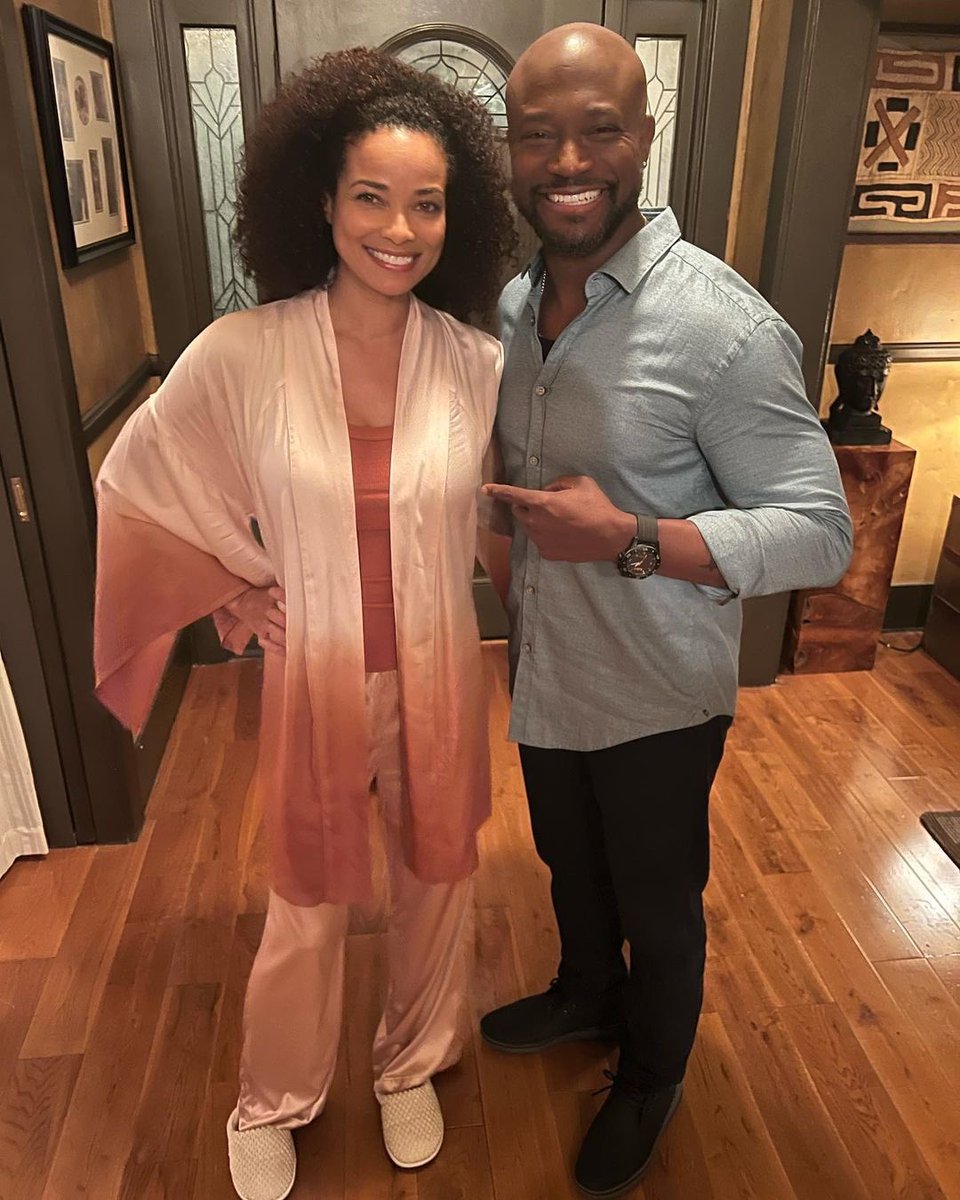swat_deaconluca's tweet photo. Only 3 episodes left! Tomorrow’s Episode of S.W.A.T was directed by @jayharrington3 with a very special appearance by @TayeDiggs ! 
Don’t miss it! ☺️🔥
On CBS at 8pm 
@swatcbs @cbstv
.
Rep @rochelleaytes 
.
 #swat #swat2023 #SWATS6 #rollswat #renewswat #allthatglitters
(S6xE20) https://t.co/M5Ru1zc0ql