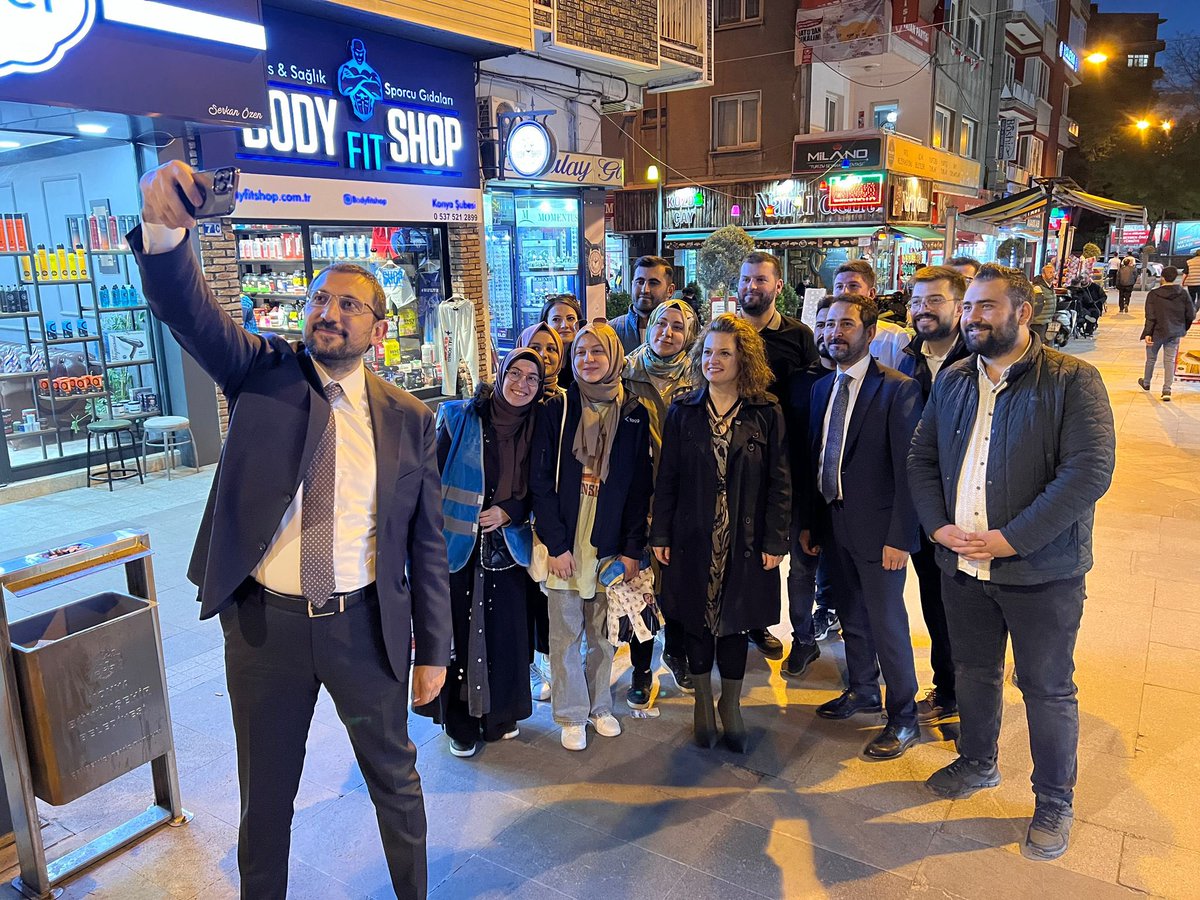 Genç yol arkadaşlarımız <a href="/akgenclikkonya_/">AK Parti Konya İl Gençlik Kolları Başkanlığı</a>  🙋🏻‍♂️