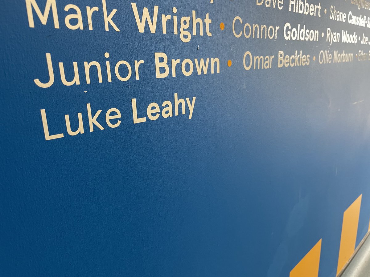 Cyclone_Signs's tweet image. Congratulations to @lukeleahy for his 100th game for @shrewsburytown FC, great to have added you to the 100 wall!

#cyclonesigns #football #shrewsburytown #STFC #lukeleahy #100games #vinyllettering #vinylgraphics #wallgraphics #shropshire #shrewsbury