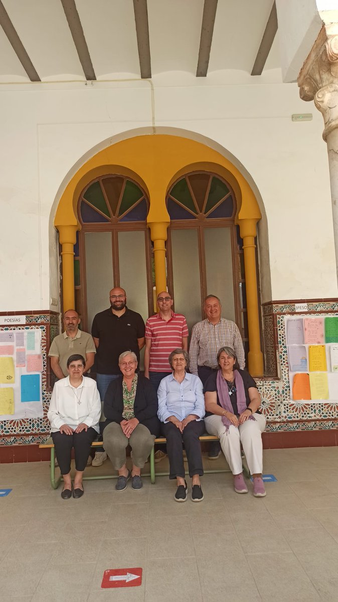 fundesmontal's tweet photo. Encuentro de trabajo con el Equipo Directivo del Colegio de Cabra. Buena jornada .@CCalasancio @escolapiascabra @hmrescolapias @provpaulamontal https://t.co/tpJtikXATv