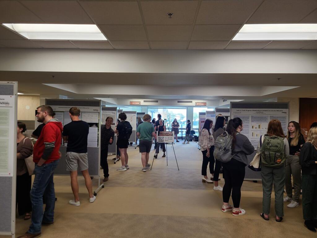 UNL_ENVR's tweet photo. We had a very successful showcase yesterday! Great job to all the Senior Thesis and ENVR 319 presenters; and thanks to all who came to the event! https://t.co/PMWAt3UuTU