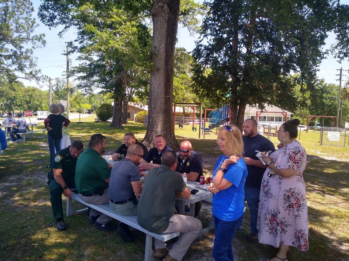 HCSO_FL's tweet photo. Thank you to Bonifay First United Methodist Church and Holmes County Ministerial Assoc. for hosting the National Day of Prayer service today. And HCHS students for@the music. 

Our county and communities, our country, our leaders, and more were covered in prayer. https://t.co/X7sKbvQfYO