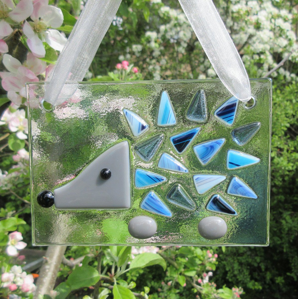 Prickles_Paws's tweet image. Hedgehog Week Special Offer 💙
The blue is a limited edition design made especially for us this week! They are available to pre-order for the next week only so make sure you place your order now! 🦔🐾

pricklesandpaws.org/shopcraft

#HedgehogAwarenessWeek #glass #hedgehogs