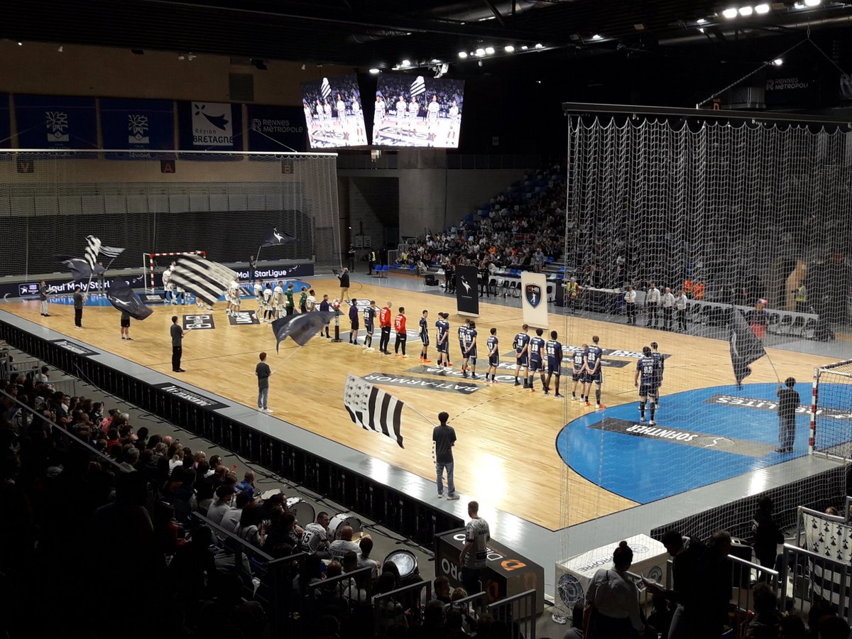 Parés pour un nouveau beau duel en perspective entre @crmhb et @mhbofficiel #CESMON - Allez #LesIrréductibles #Handball #LiquiMolyStarLigue @Glaz_Arena