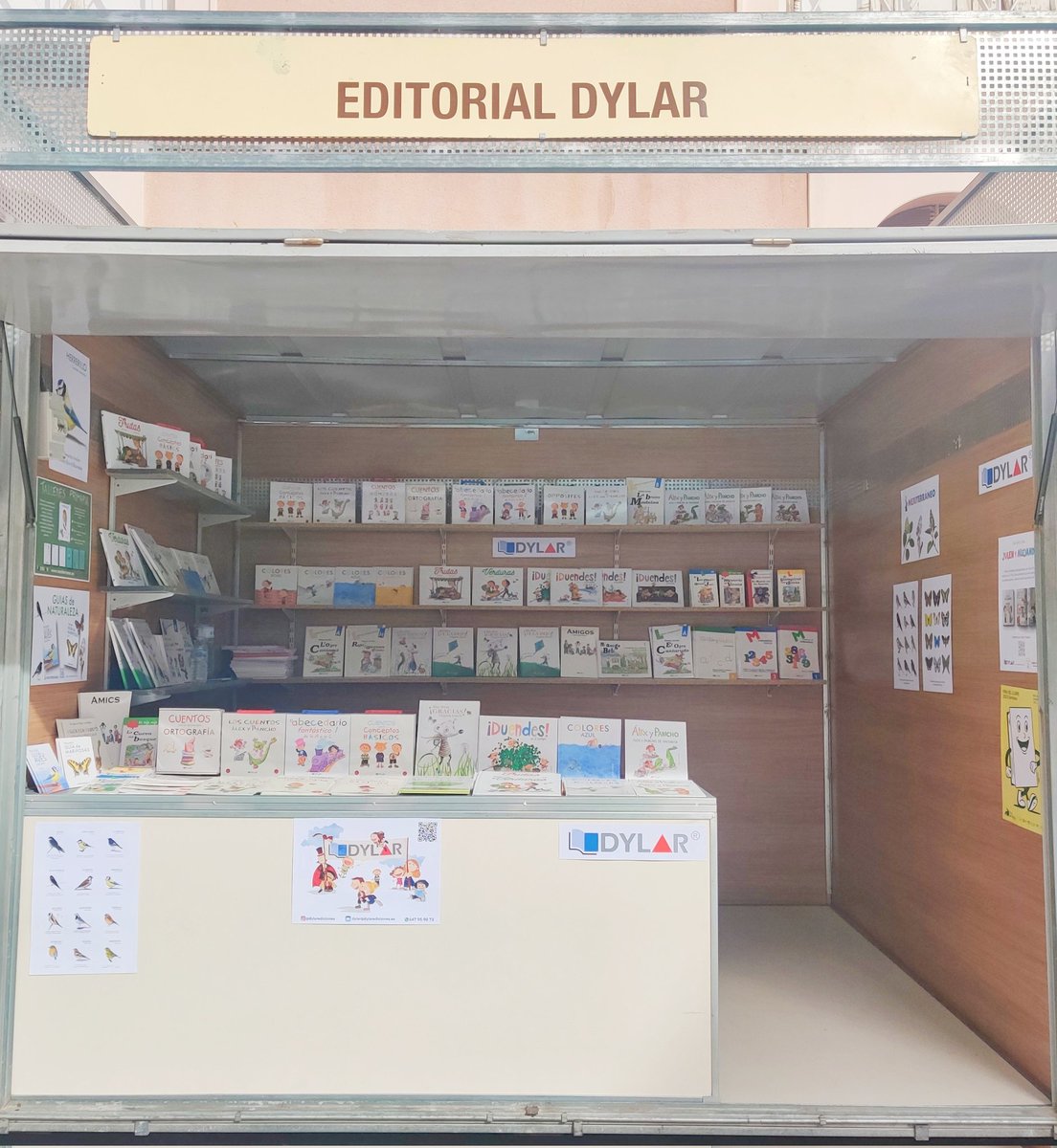 DylarEdiciones's tweet photo. #feriadellibro #Burriana #dylarediciones https://t.co/WIrEbeE9vL
