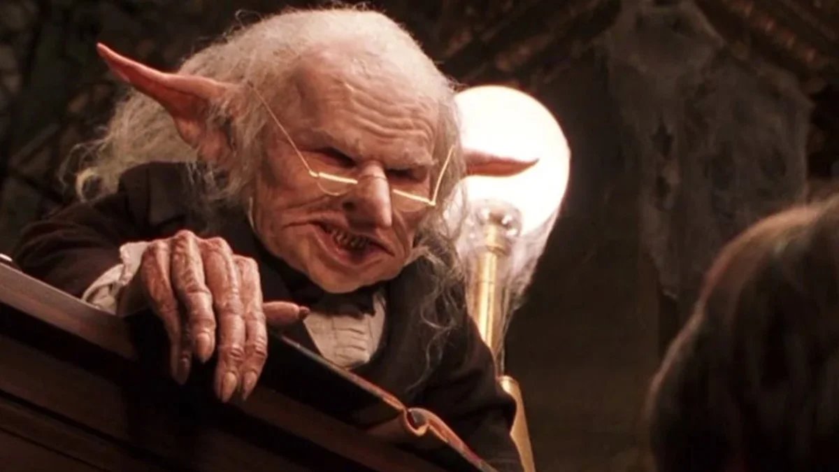 picotop's tweet photo. if your banker looks like this, your deposits are safe https://t.co/tsh9Rpl8oI