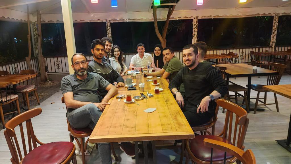 KONGEDorg's tweet photo. Erasmus projesi kapsamında arkadaşlarımızı Romanya’ya yolcu etmenin gururunu yaşıyoruz. 
14 Mayıs anneler günü ve 19 Mayıs gençlik Spor bayramı etkinliklerinin planlamasını yaptığımız yönetim kurulu toplantımızı gerçekleştirdik. 
#bendevarım
#konged
#erasmus
#annelergünü
#19mayıs https://t.co/4AEfIOqegF