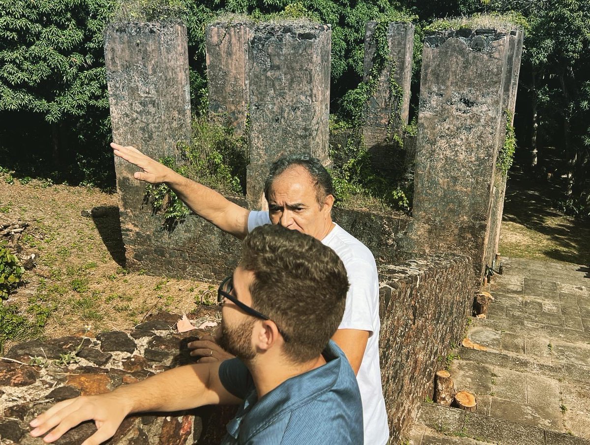 ObjectObscura's tweet photo. Here is Fernando Mendonça from EP 20 in the Sítio do Físico ruins in Northeast of Brazil. Listen to the episode on Apple Podcasts, Spotify and our website https://t.co/3v96ziytMr https://t.co/9QpyOfUrlR