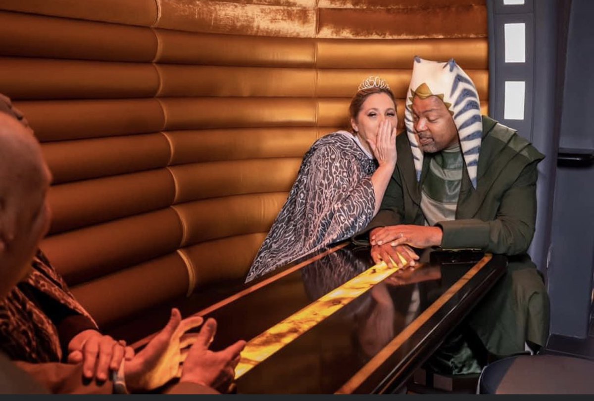 jamieeubanksmvp's tweet photo. May the Fourth Be With You 🌟 @mvplanners
#maythe4thbewithyou #starwars #starwarsday #galaxysedge #disney #hollywoodstudios #chewbacca #rey #meetandgreet #magicalvacationplanner #mvpgetaways #mvpcruising #mvpparks #TheRealMVP https://t.co/RlFs2jJCUR