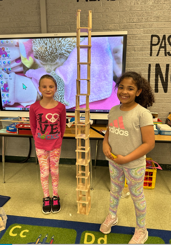 cvschools's tweet image. Building Strong Minds
The Chippewa Valley Foundation awarded $32,000 in classroom grants this school year, including 12 Keva Plank sets for our elementary STEM+ programs. These Ojibwa Elementary School students are expanding their science, mathematics, and building skills.