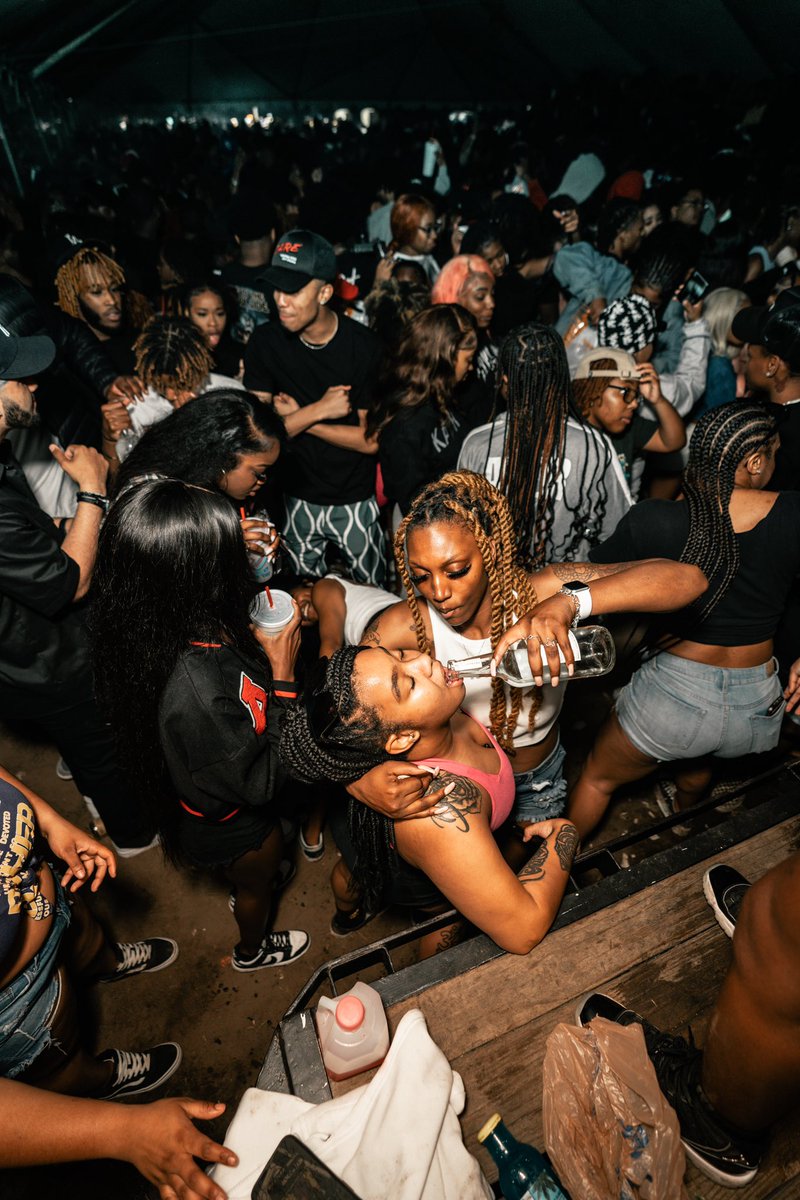 slickkkrickk's tweet photo. AINT NO PARTY LIKE A @SRTPromos CAUSE SRT PARTY DON’T STOP 🏅⭐️
#UnderTheInfluence3 was a HUGE Success!!! Thank You to everyone who came out ! 🏅
- More SRT events loading 🏅 https://t.co/NCYjnOS6h9