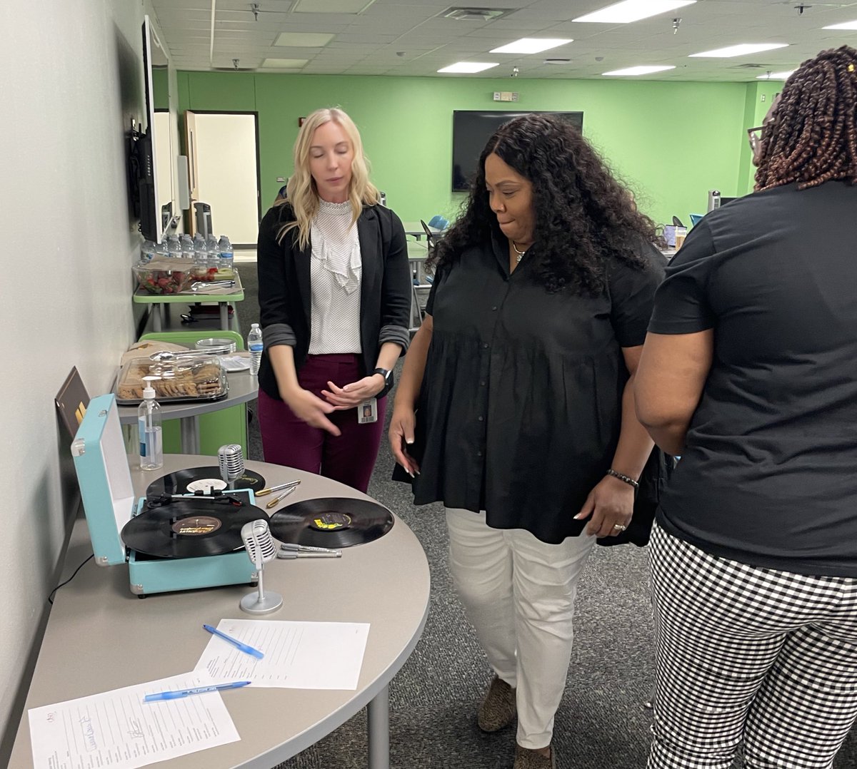 gisdcounseling's tweet photo. New counselors tuned in to some lively music and end of the year reflections today with Mrs. E #YouMatter https://t.co/9raPVNo9wy