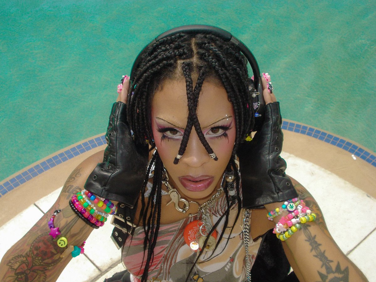 riconasty's tweet photo. Listening to “Turn it up” on Spotify . https://t.co/D8pvZHjMjc