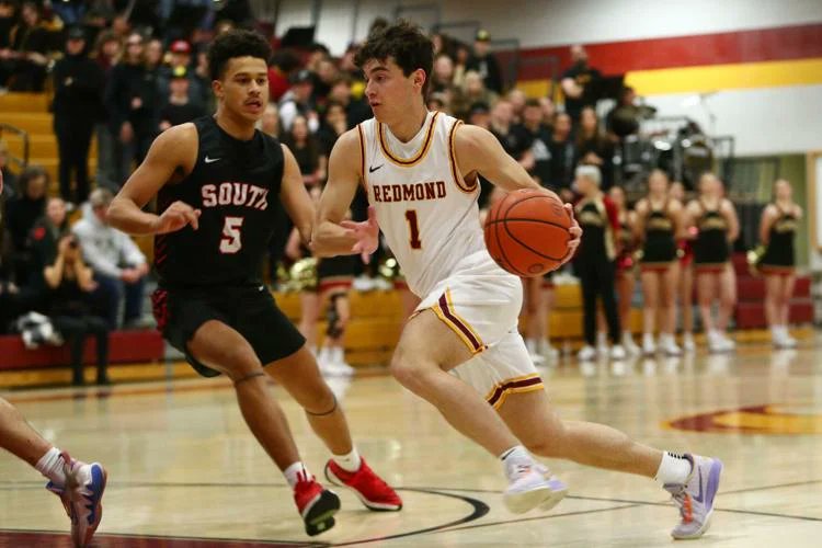 @pearsoncarm2024 @summithighhoops @QuincyTownsend2 @OttenEvan30 Summit's @CollinM00re and Redmond's @tannerjones_8 received honorable mention #opreps