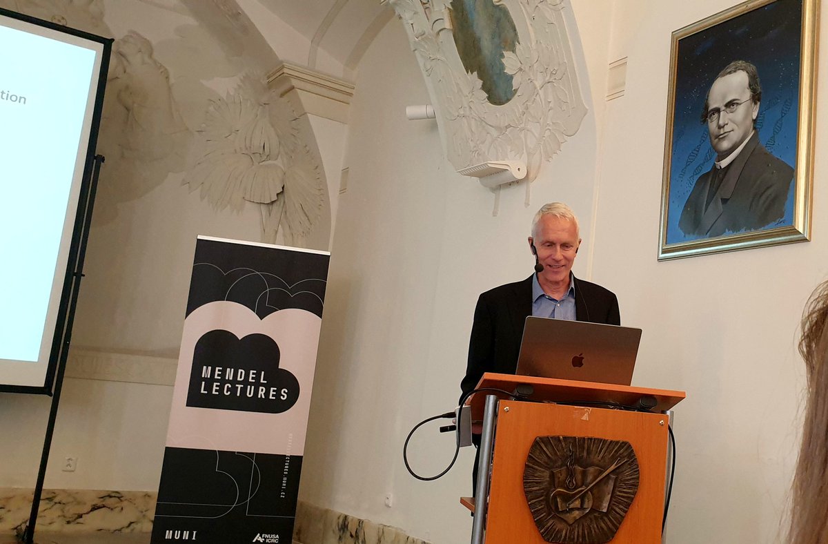 Great lecture given today by Nobel prize laureate prof. Brian Kobilka, in  <a href="/MendelBrno/">Mendel</a> on G-protein coupled receptor #GPCR structures. The photo below was taken just in a moment of his response to a question if he thought to give up during his 20+ year project.