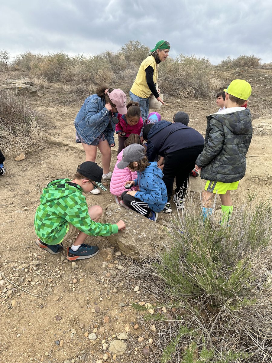 MrsConnors5's tweet photo. Awesome field trip for 2nd grade to Sandstone Ranch.  We learned about food, water, land, and shelter right in our own community! ⁦@HESHawksSVVSD⁩ https://t.co/hG932Ttjdy