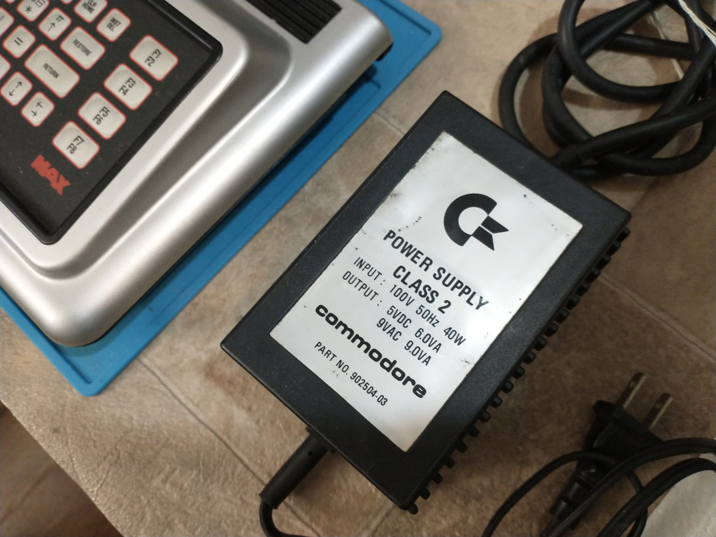 I've got a true rarity on the Beefcake Bench™ which is one of my #Commdore 8 bit Holy Grail machines - The MAX Machine!!! 😍😮 Just gotta do the composite mod and build a cable to see if this beauty works or not. And yes, the keyboard is truly as terrible as they say. ;)