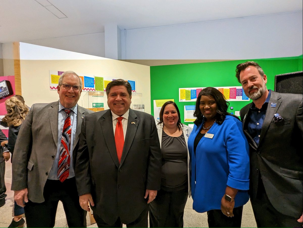 HarperCollege's tweet photo. All smiles at @ILcctrustees Lobby Day where we honored the great work of Illinois community colleges! 👏 

@GovPritzker 
@StateRepCrespo
@RepMBC 
@DeliaRamirezIL 
@rep_nabeelasyed 
@CastroforIL22 https://t.co/euw1S6sjBy