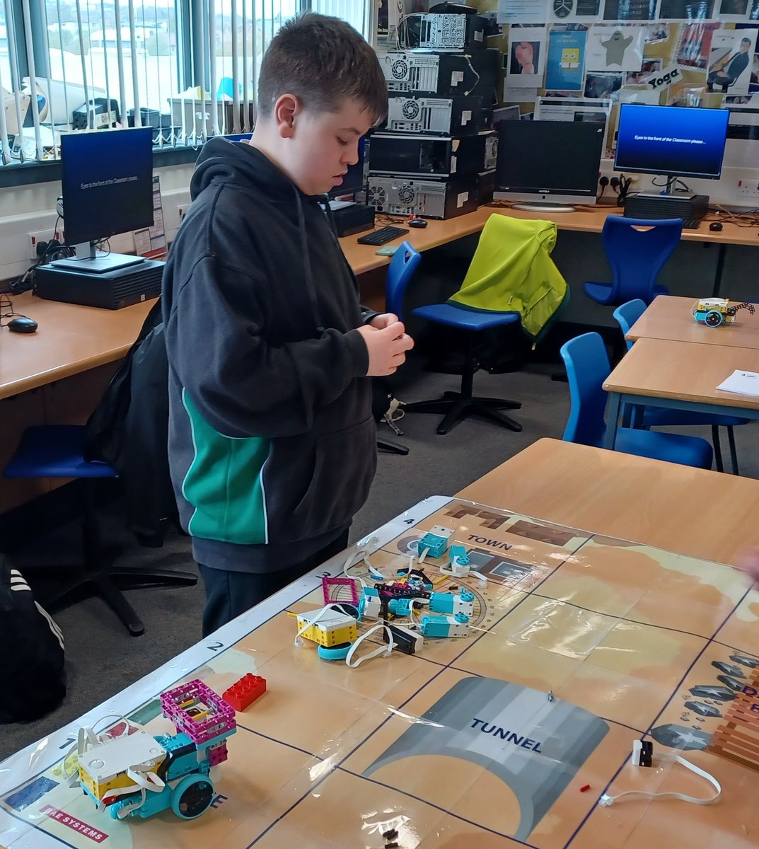 This week STEM club set to work building the Support Vehicle ready for Mission 2 Explore and Deliver from  @SmallpeiceTrust @raisingrobots #CodingSuccess We thought the rocket launcher in Mission 1 was cool but that was before we made the mat & built the new robot design 👍🚀🌍⭐