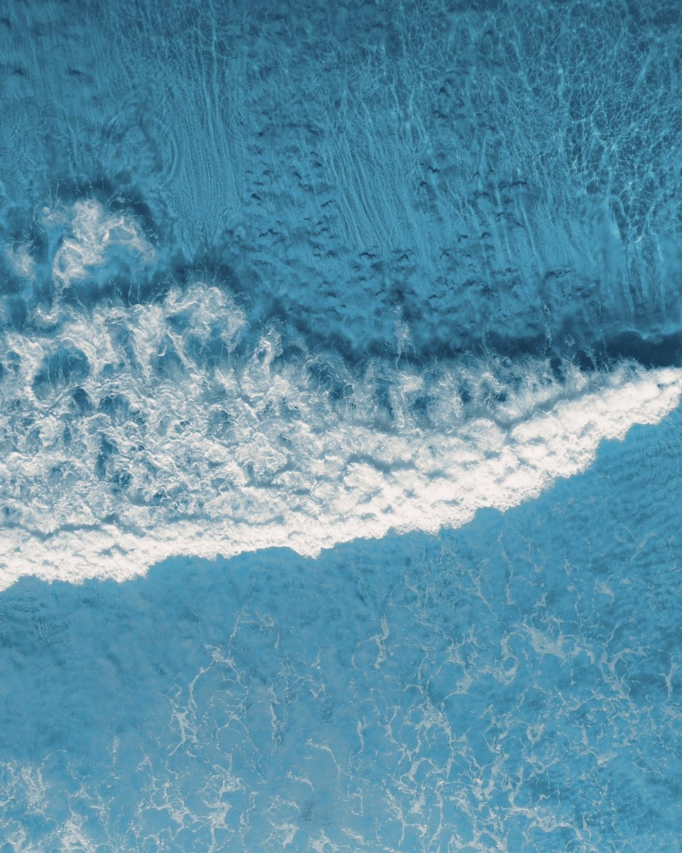 nuaimz_'s tweet photo. Redang island from above. https://t.co/4pEYfI5RyG