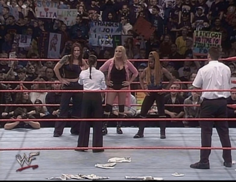 TheMartinDuggan's tweet image. #OnThisDayInWWE 
5th May 2001
#WWEInsurrextion 
#RightToCensor @MorettiIvory w/ #StevenRichards censor the women's battle royal 
@JackieMooreTx #TrishStratus #Lita 
Photo credit @WWENetwork