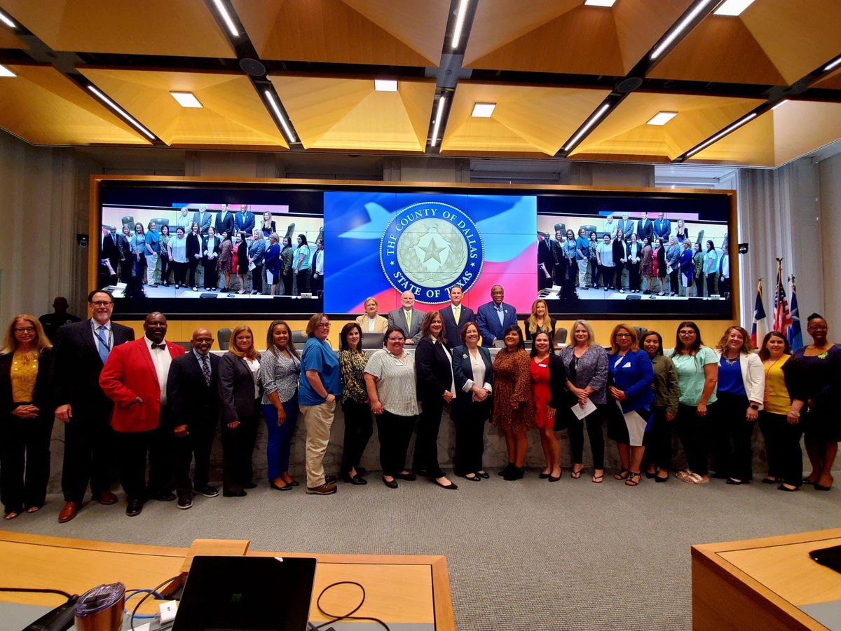 drelbagarcia's tweet photo. May marks Mental Health and Suicide Prevention month! 💙🧡

📲 If you or someone you know is in emotional distress or suicidal crisis, find help by dialing or texting the 988 Suicide &amp; Crisis Lifeline at 9-8-8.

#Dallas #GrandPrairieTX #IrvingTX https://t.co/hsssBKeGam