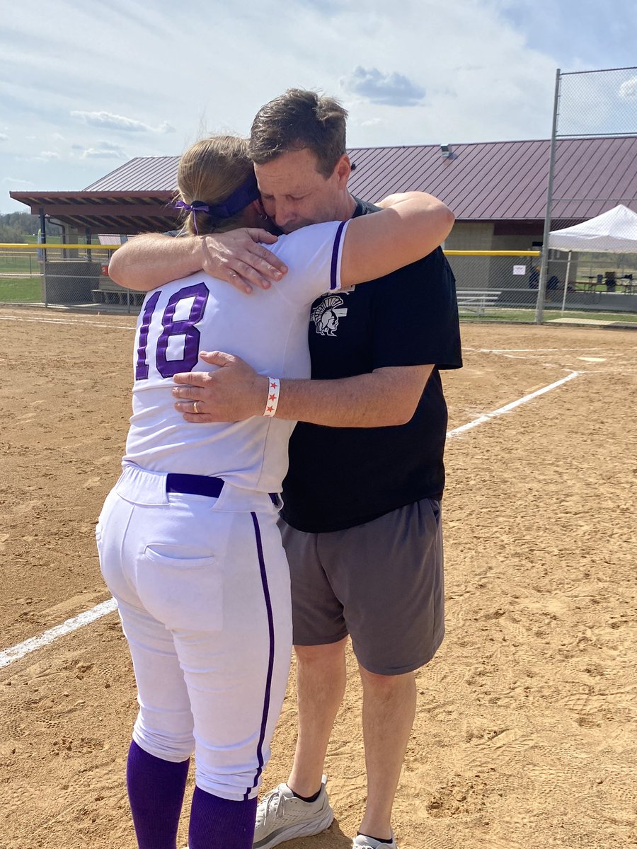 ymullen5's tweet photo. After 20 years playing the sport that she loves…she took her cleats off for the last time. https://t.co/ewAPfIyTGh
