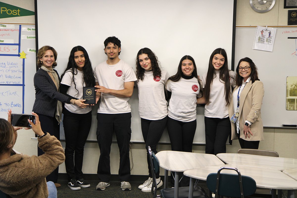 Bloomington HS's Virtual Enterprise Social Shield team received their plaque today from @VEInternational for 4th place in the nation in the Business Plan Competition in New York City in April. We are so proud of them! @BHSBruinsCA @bucnrob4 @CjusdCte #cjusd