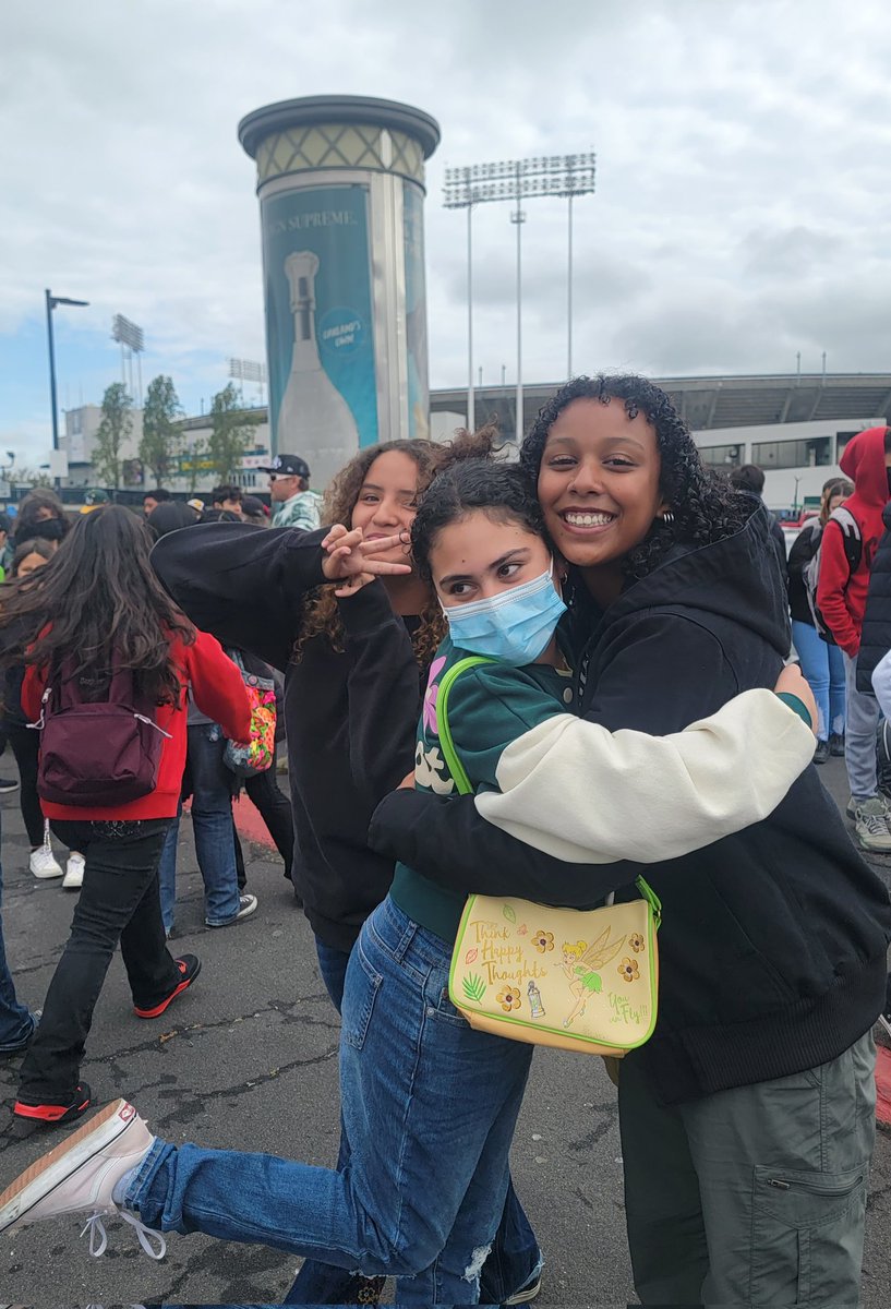 trashsista's tweet photo. #atthecoliseum https://t.co/mxwZ69mipg