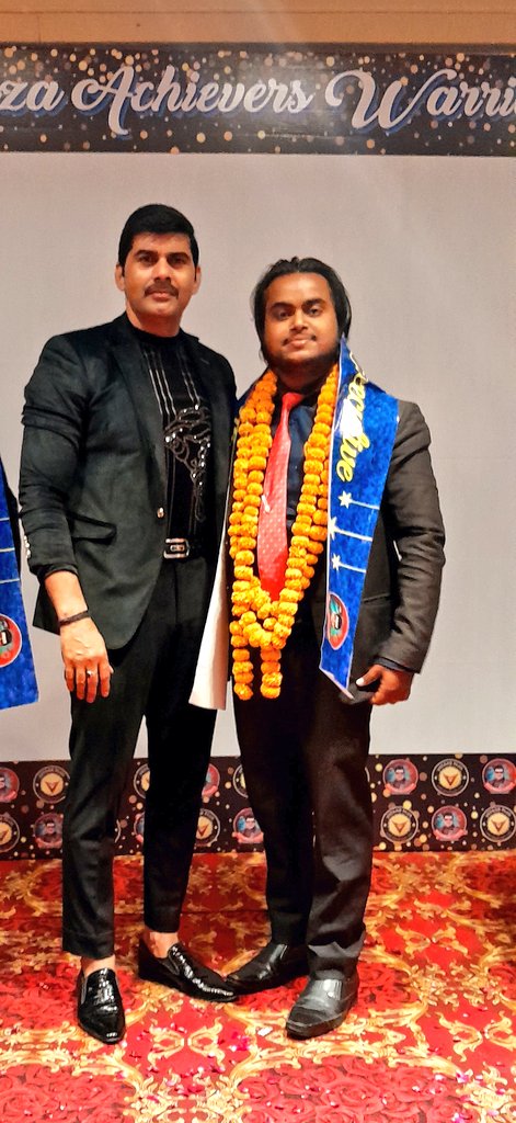 Anujkumarvstaar's tweet photo. पानी में गिरने से किसी की मृत्यु नहीं होती,
               मृत्यु तभी होती है जब तैरना नहीं आता, 🏊‍♀️
परिस्थि��ियां कभी समस्या नहीं बनती,
       समस्या तभी बनती है जब उनसे निपटना नहीं आता 
( एक सही निर्णय ,,आपकी जिंदगी में बहुत बड़ा परिवर्तन ला  सकता है मेरे दोस्त )🏃‍♂️ #anujkumar https://t.co/KEFtMdB4SN