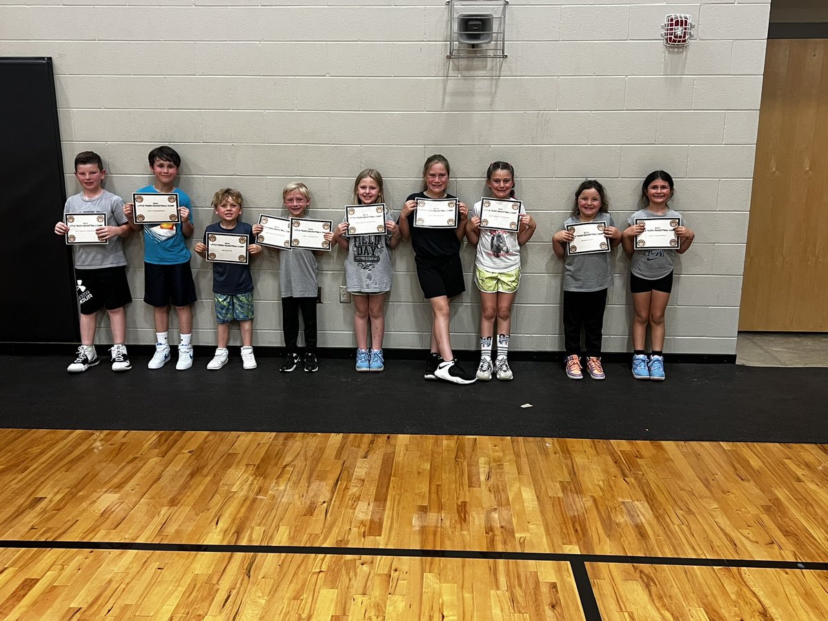WFladyHoops's tweet photo. Great last day of Little Tigers basketball camp! So much fun spending time with our little future hoopers!! #GoTigers! https://t.co/PTjXAPPih0