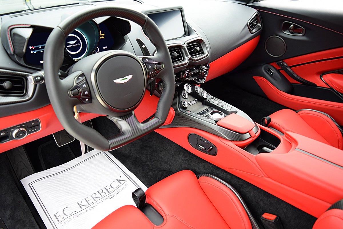ExoticCarList's tweet photo. 2023 Aston Martin Vantage V12 https://t.co/DPx7KPCdRA