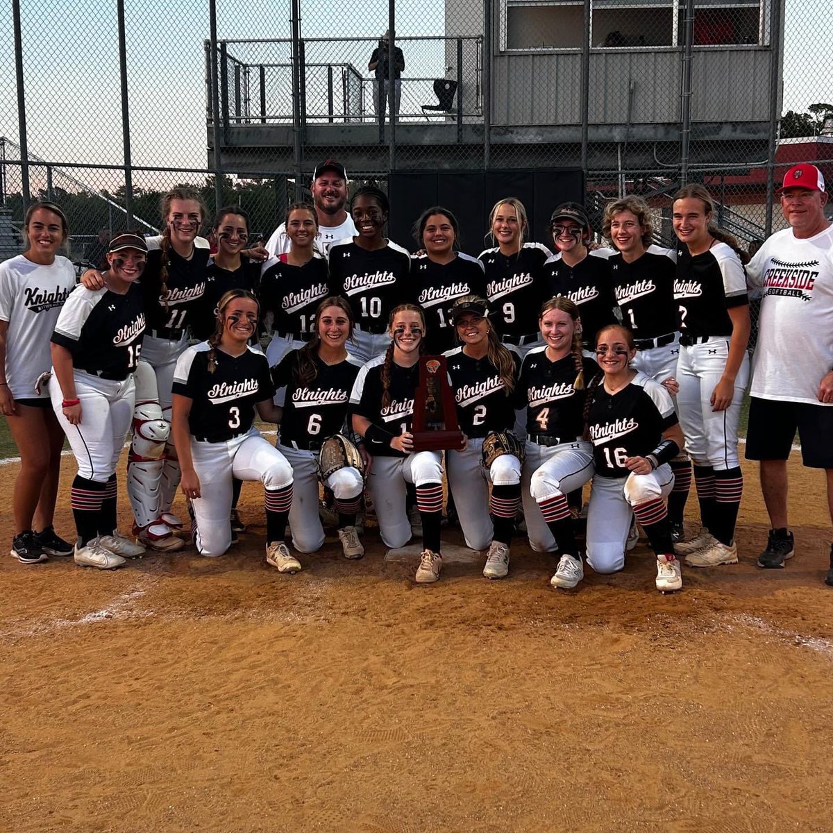CKABC (@chsknightsboost) on Twitter photo DISTRICT CHAMPIONS!!!! 🥎🏆
Softball defeats Mandarin for the District Title!! They’ll be back in the Castle for Regionals next week!!
#GoKnights🔴⚫️⚔️🛡 <a href="/Creekside_SB/">Creekside Softball</a> DISTRICT CHAMPIONS!!!! 🥎🏆
Softball defeats Mandarin for the District Title!! They’ll be back in the Castle for Regionals next week!!
#GoKnights🔴⚫️⚔️🛡 <a href="/Creekside_SB/">Creekside Softball</a>