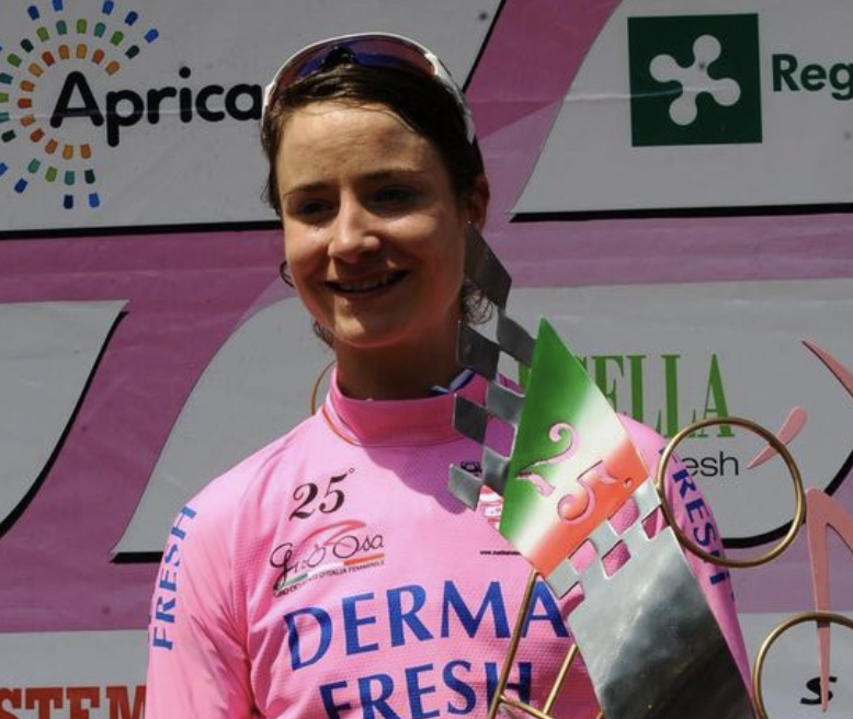 Voxwomen's tweet image. .@marianne_vos is the only rider to have won a stage in all three races, the @LeTourFemmes, @giro_donne and  @LaVueltaFem with the leader's jersey on her shoulders 🐐