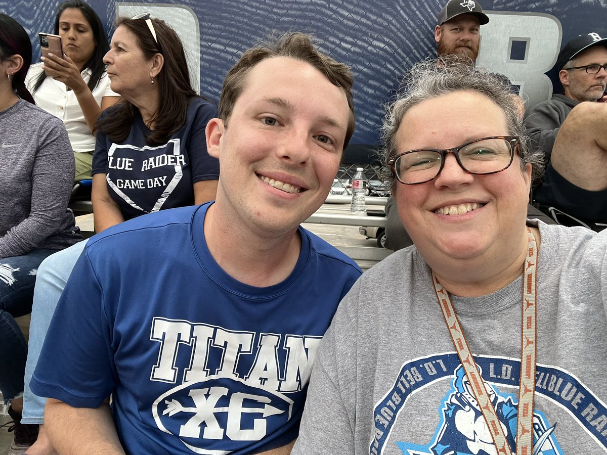 Charis Weiss tweet media