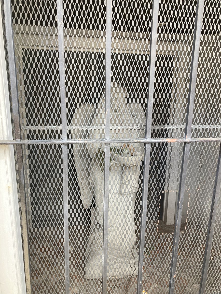 moldposting's tweet image. 