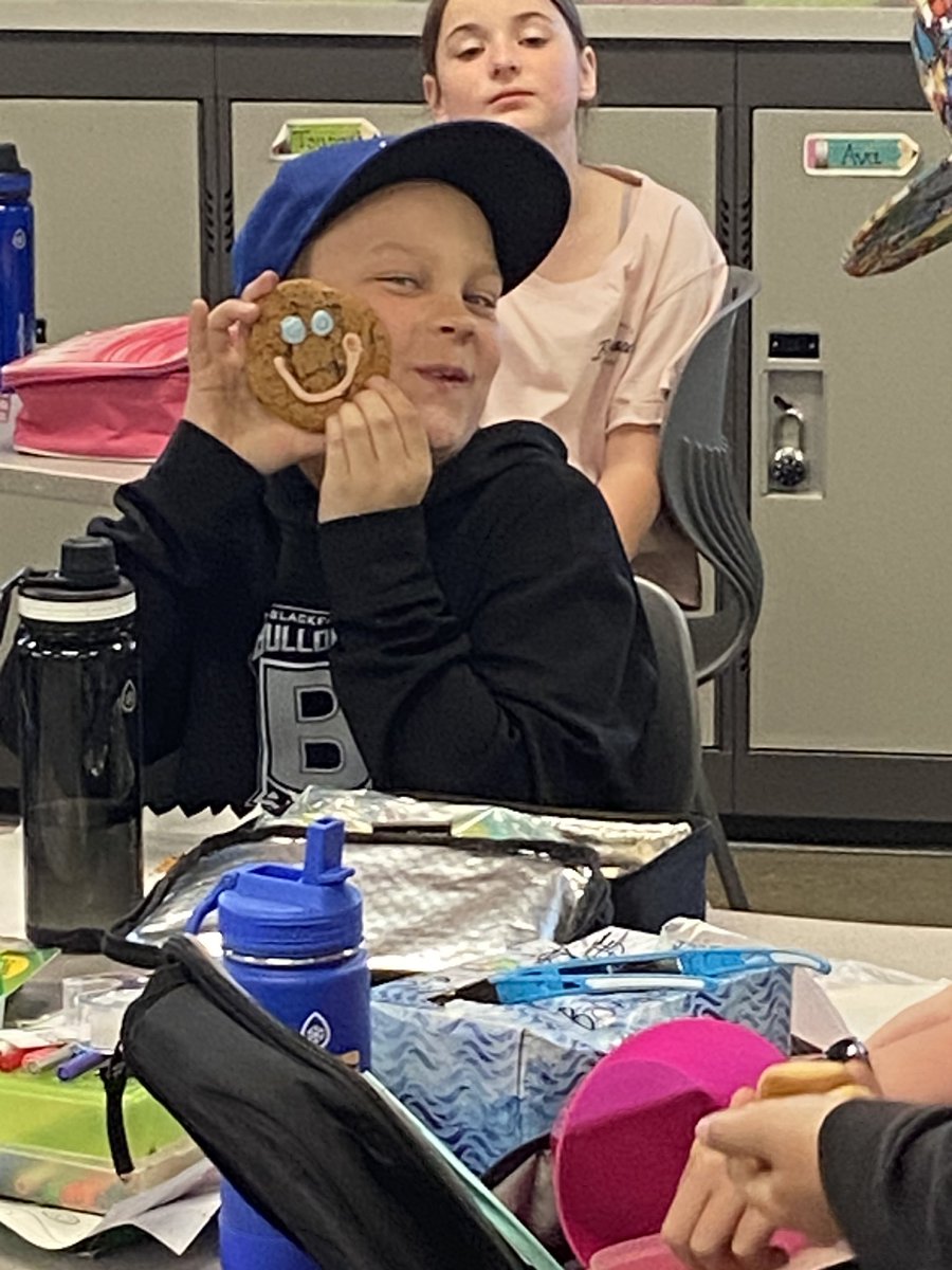 Thanks to our parent group PIRIS for the delicious smile cookies <a href="/IRIC_WC/">IRIC</a>