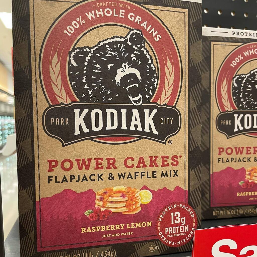 Where the €#@¥ have I been?!?! @kodiakcakes have my fav flavor in a pancake box mix?!?! I’m drooling already and I’m not even home yet. Lol. Pancakes for dinner kids!!!

Found at Target

#pancakes #raspberrylemon #mmm #foodie #kodiakcakes #dadbod #da… instagr.am/p/Cr10hRkszBX/