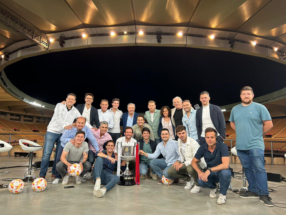 jpedrerol's tweet photo. La Copa es nuestra, vuestra @elchiringuitotv #lacartuja #Sevilla @rfef https://t.co/Z3rOwTrKb1