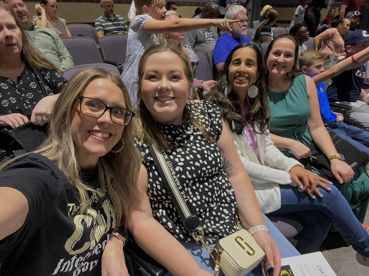 Sarah Raycroft tweet media