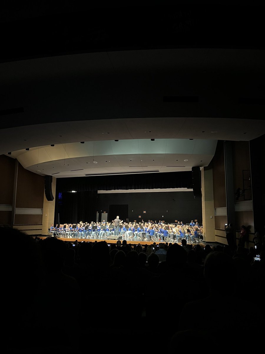 Sarah Raycroft tweet media