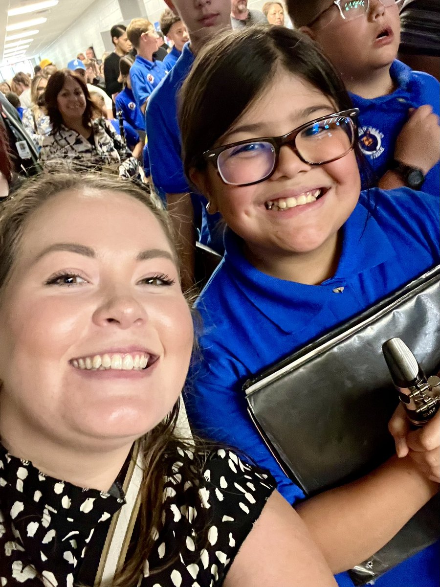 Sarah Raycroft tweet media