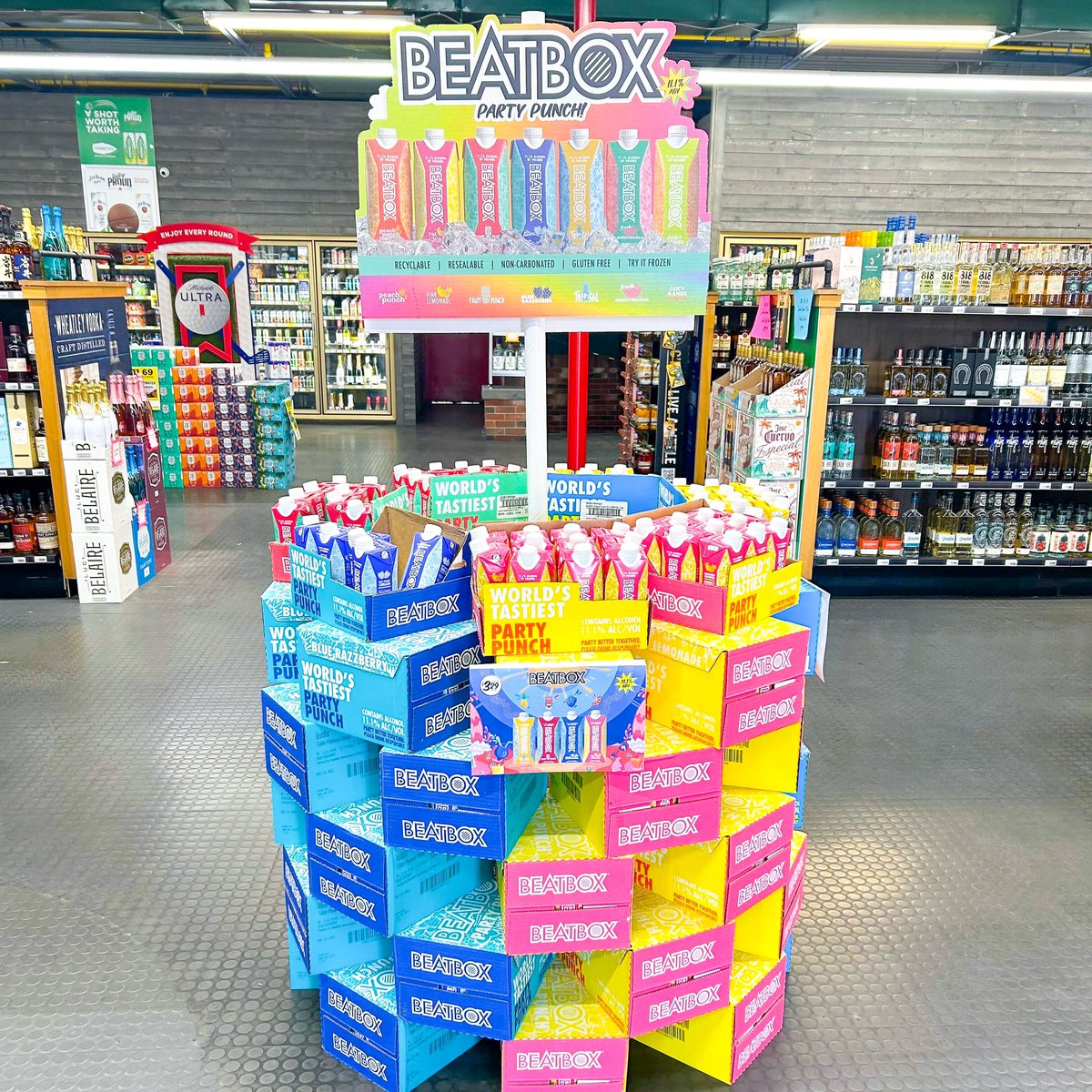 BeatboxBevs's tweet photo. 💸💸It’s #ThirstyThursday! Quote this tweet and tag a friend you’d share a BeatBox with and we’ll @CashApp 10 of you $20 for a store run to make it happen ✅ Don’t forget to leave that $cashtag and use #BeatBoxBeverages 🔥 https://t.co/vc42TGMFcU