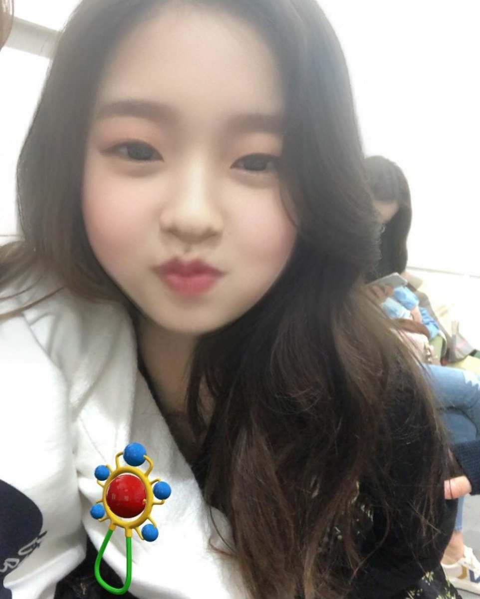arinhours's tweet photo. (っ◔◡◔)っ ♥ #아린 #ARIN ♥ https://t.co/z06af6Z70K