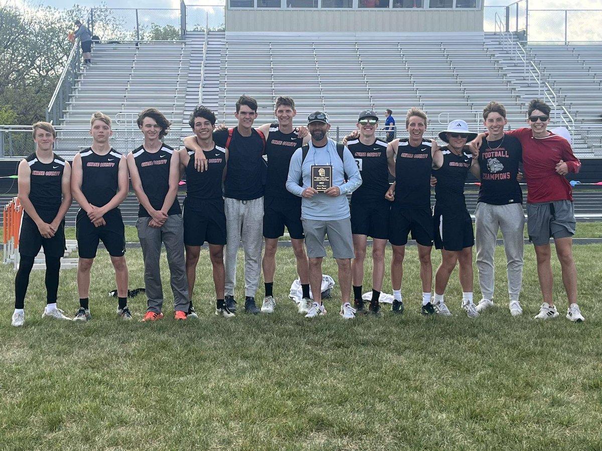 CoachBudke's tweet photo. Team champ picture #4 . Four  Team Trophies and 2 Runner-Up finishes in the regular season (Partial Squad Today). #P54 #LeagueWeek @sportsinkansas @DSherwoodSJ @TrackInKansas @TheChase_Online https://t.co/gQuPrH0kiP