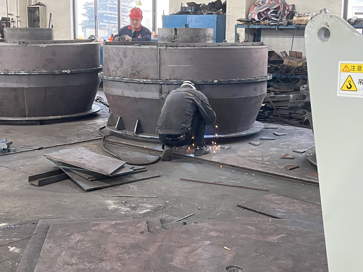 LoganZhang11's tweet image. Hard work and dedication are at the heart of every successful mining operation. At DBM, we're proud to provide high-quality machinery that helps our clients achieve their goals efficiently and safely.
#IndustrialMachine #StoneCrusherMachine #IndustrialEquipment