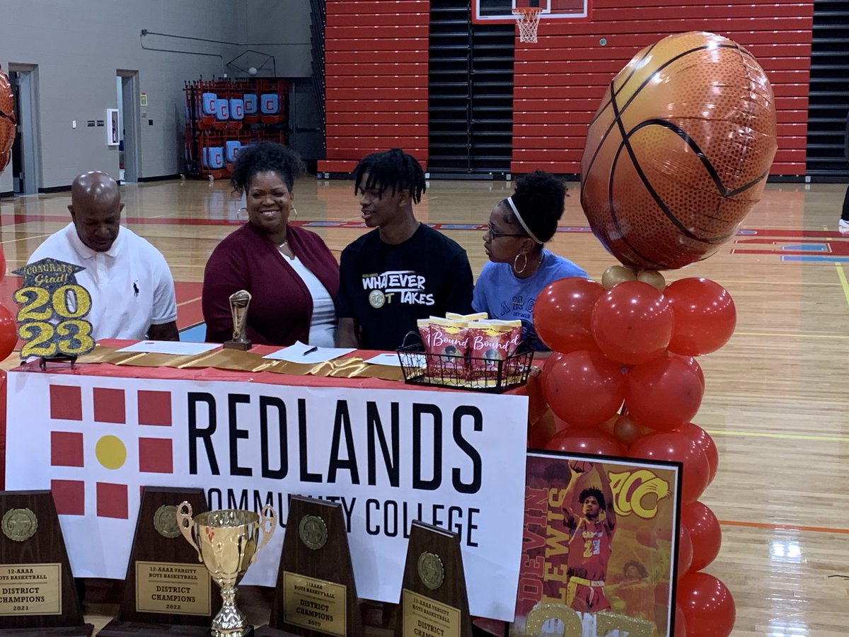 Congratulations going out to Devin Lewis on his commitment to Redlands Jr. College, super proud for you Devin Lewis and the Lewis family go be great Devin the Brotherhood is behind you 💯.#CCHOOPSTHEBROTHERHOOD