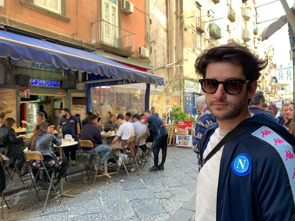 SanderDeGeyter's tweet photo. Het komt nu allemaal wel heel erg dichtbij. #ForzaNapoliSempre https://t.co/A05kBFZQXu